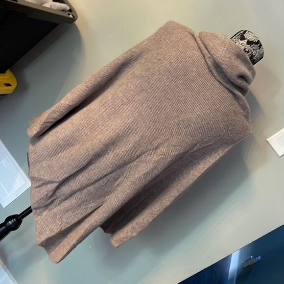 PLY Cashmere NEW Shawl - Picture 2 of 3